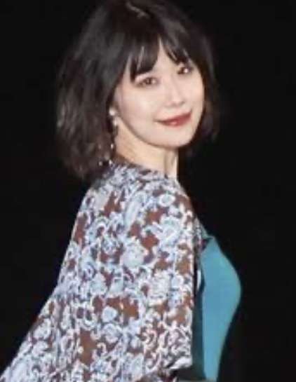 有村藍里、前髪のないイメチェン写真に称賛の声「大天使」「益々可愛いくて綺麗」
