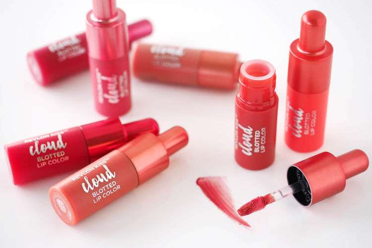 自分の好きなコスメをプレゼンするトピ