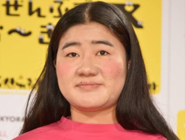 現在の髪型を画像で報告