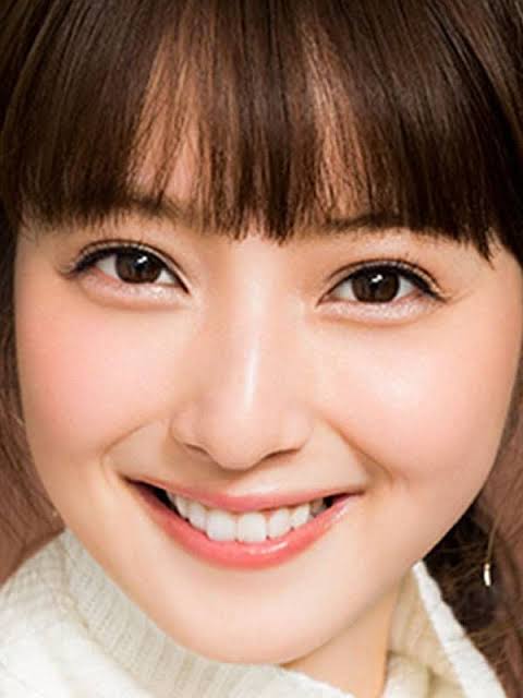 佐々木希のアツアツ肉じゃがに「旦那さんが羨ましい」「お肉は牛肉？豚肉？」の声