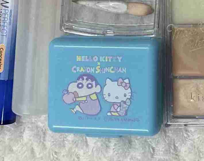 ポーチの中身を見せて下さい!