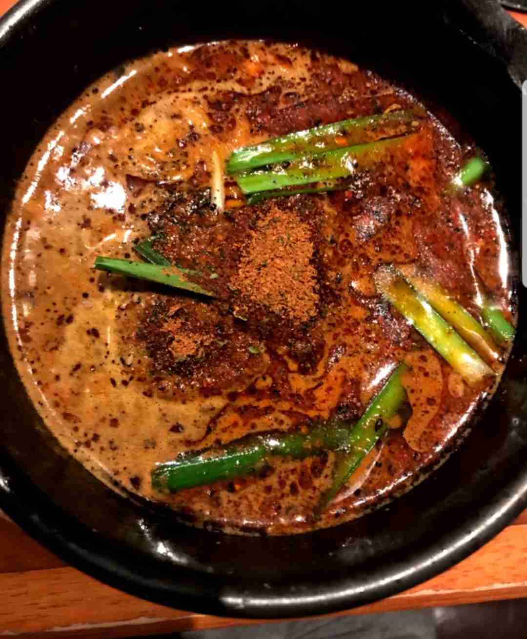 今まで食べた中で1番辛かったものは何ですか？