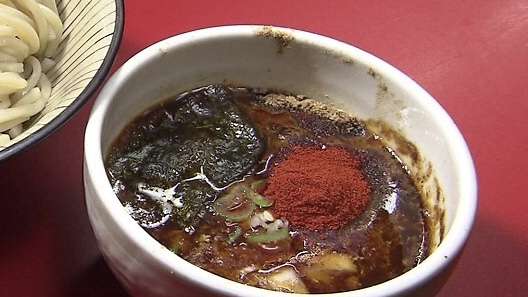 今まで食べた中で1番辛かったものは何ですか？