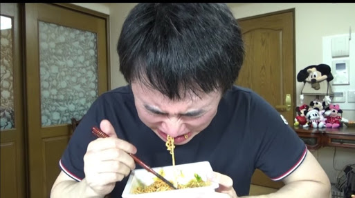 今まで食べた中で1番辛かったものは何ですか？