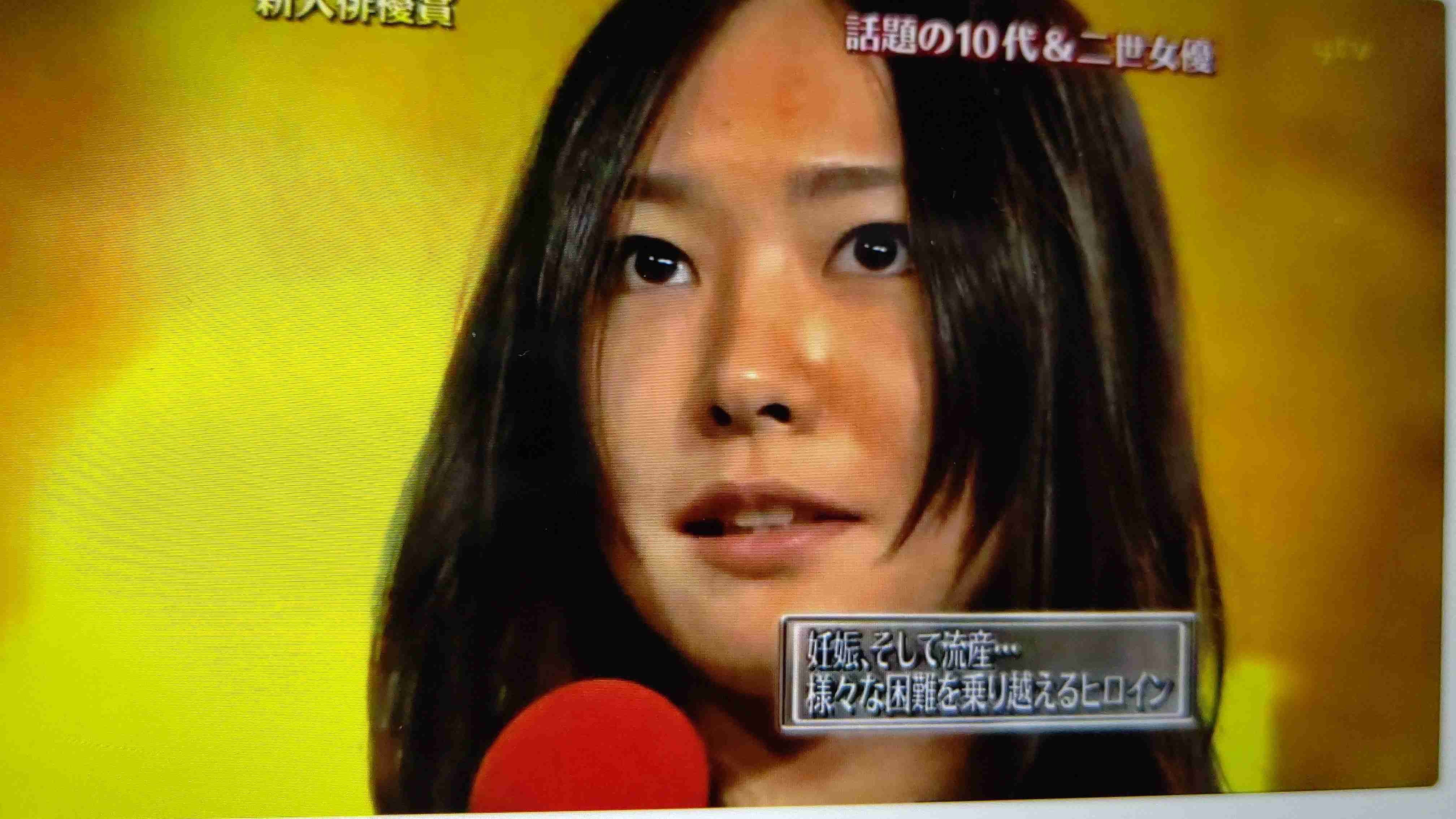 ガッキー（新垣結衣）知人が悩み明かす「実年齢とのギャップに違和感」