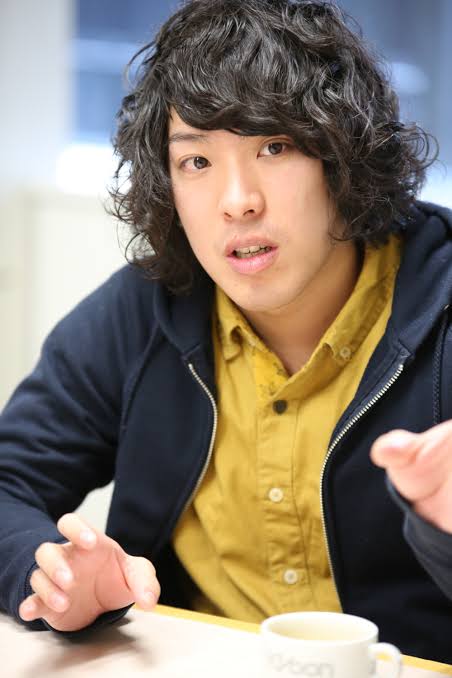「ブサイクを前髪で隠しているタイプの、雰囲気ボーカリスト」？ ハライチ岩井勇気さんの近影に反響