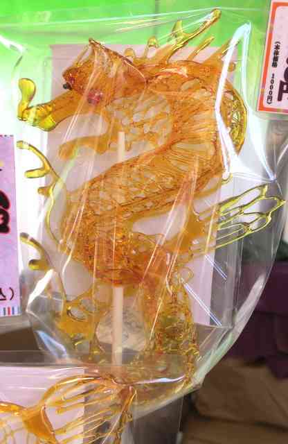 ガラス細工、飴細工に癒されるトピ