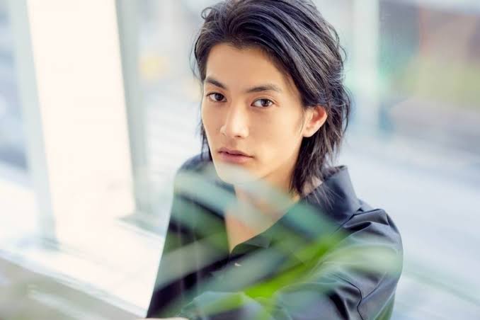 『恋つづ』ブレイク俳優・渡邊圭祐、大人の色気と意外な一面を披露