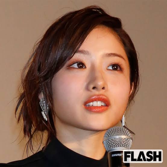 キンタロー。　石原さとみのモノマネ写真投稿「再現度高い」「微妙に似てて悔しい」