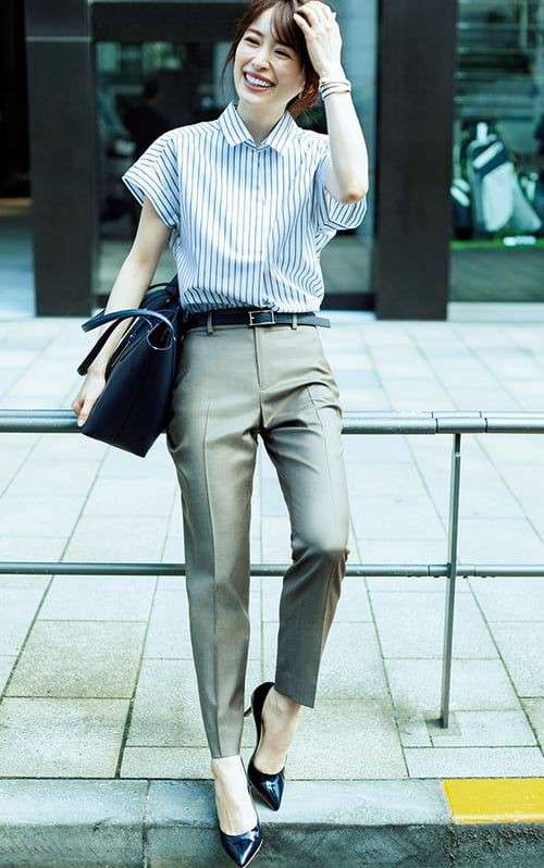 新入社員のオフィス服