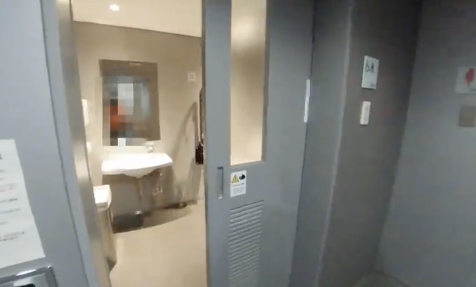 渡部建の「多目的トイレ不倫」が物議　設備メーカー「悲しく、情けない限り」　「建造物侵入罪」の可能性も