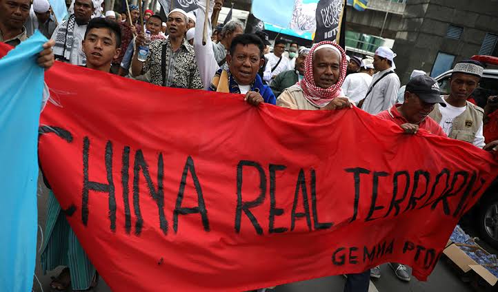 米大統領がウイグル人権法案に署名、少数民族弾圧に制裁