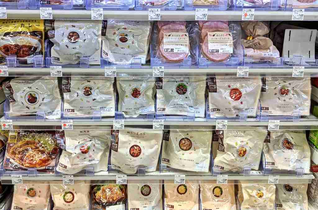 ローソン“ほぼクリームのシュー”さらにクリーム増量