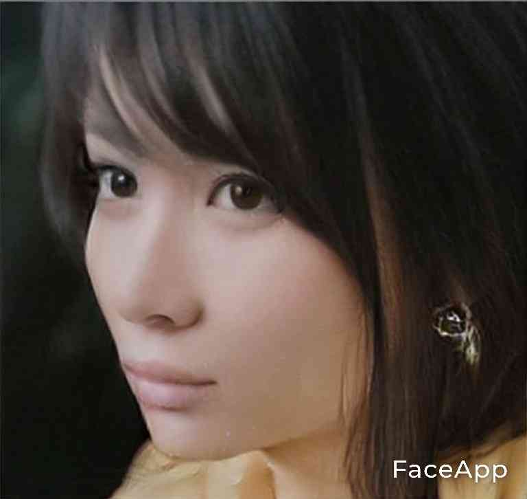 アプリで芸能人を性転換させてみるトピ
