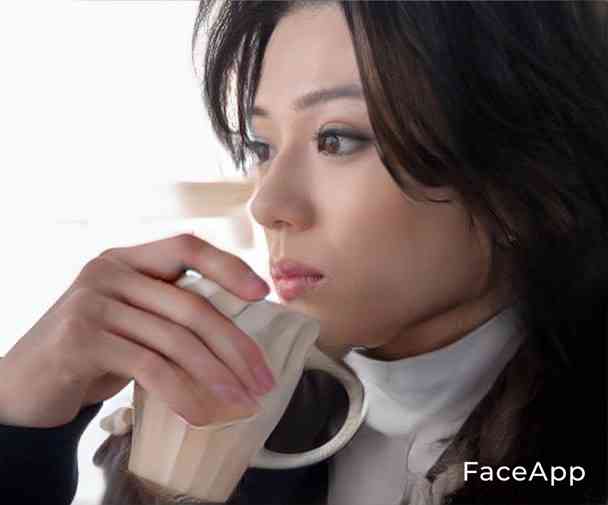 アプリで芸能人を性転換させてみるトピ
