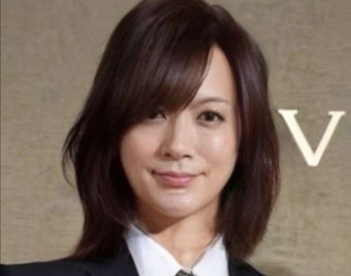 アプリで芸能人を性転換させてみるトピ