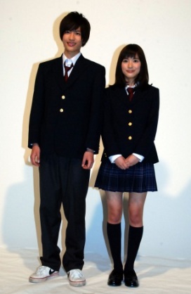 制服が似合ってる芸能人の画像を貼るトピ