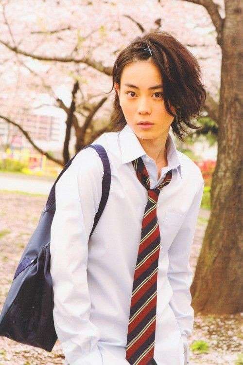 制服が似合ってる芸能人の画像を貼るトピ
