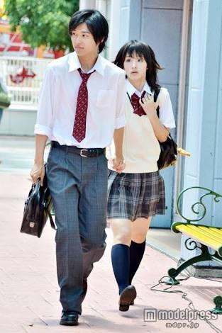 制服が似合ってる芸能人の画像を貼るトピ