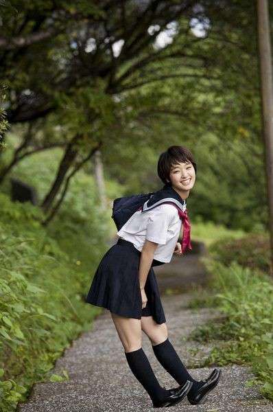 制服が似合ってる芸能人の画像を貼るトピ