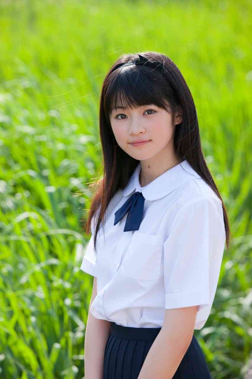 制服が似合ってる芸能人の画像を貼るトピ