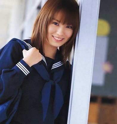 制服が似合ってる芸能人の画像を貼るトピ
