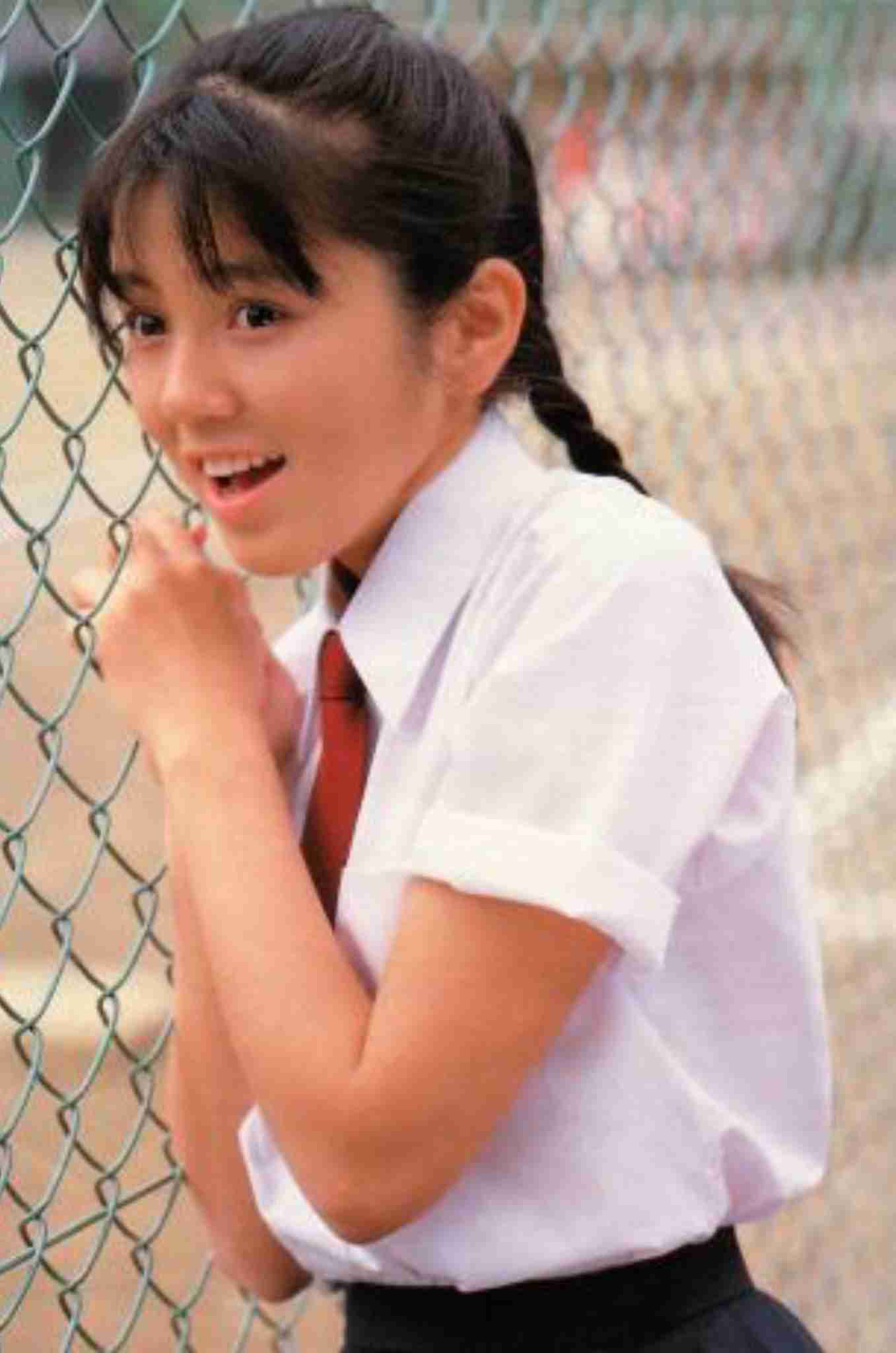 制服が似合ってる芸能人の画像を貼るトピ