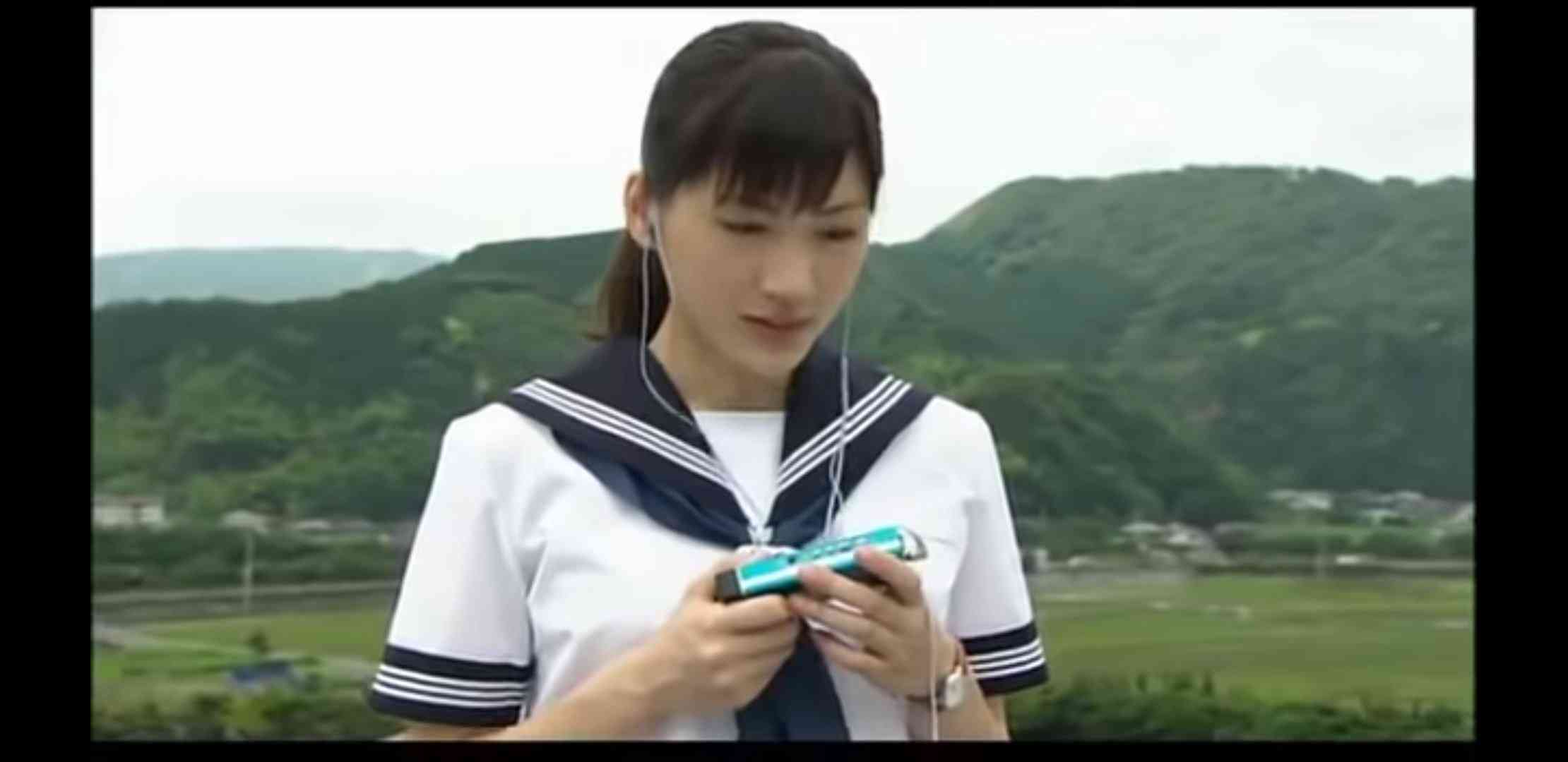 制服が似合ってる芸能人の画像を貼るトピ