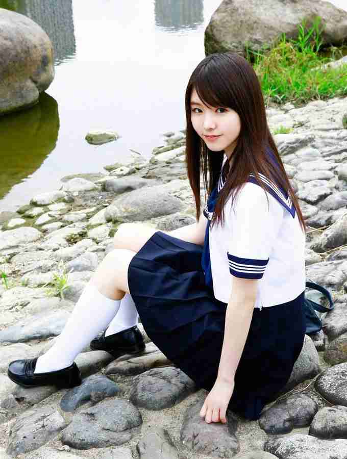 制服が似合ってる芸能人の画像を貼るトピ
