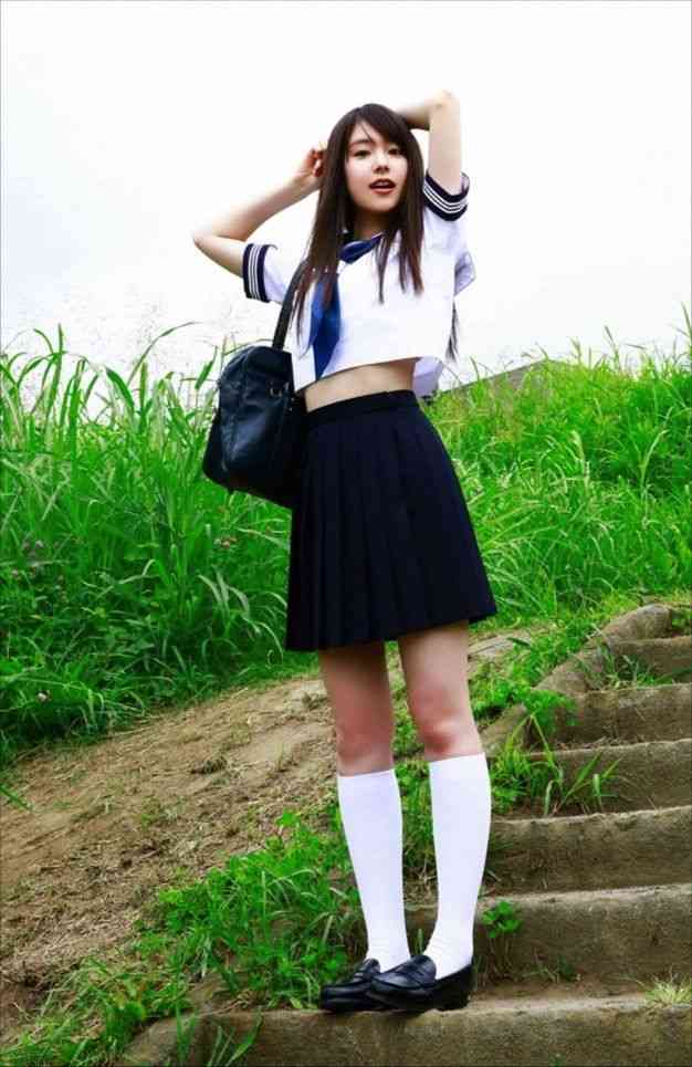 制服が似合ってる芸能人の画像を貼るトピ
