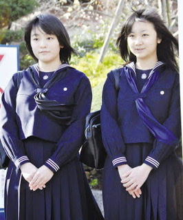 制服が似合ってる芸能人の画像を貼るトピ