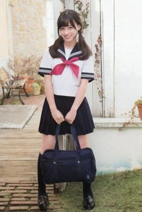 制服が似合ってる芸能人の画像を貼るトピ