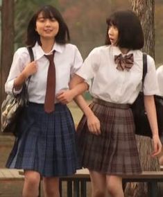 制服が似合ってる芸能人の画像を貼るトピ