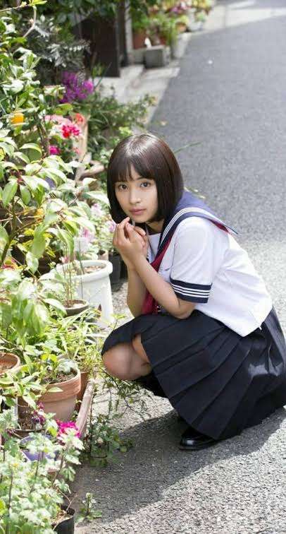 制服が似合ってる芸能人の画像を貼るトピ