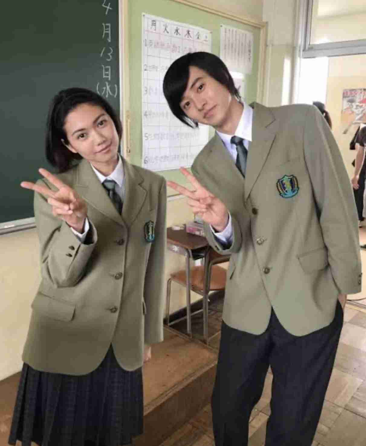 制服が似合ってる芸能人の画像を貼るトピ