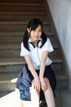 制服が似合ってる芸能人の画像を貼るトピ