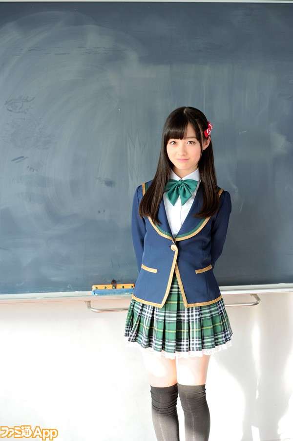 制服が似合ってる芸能人の画像を貼るトピ