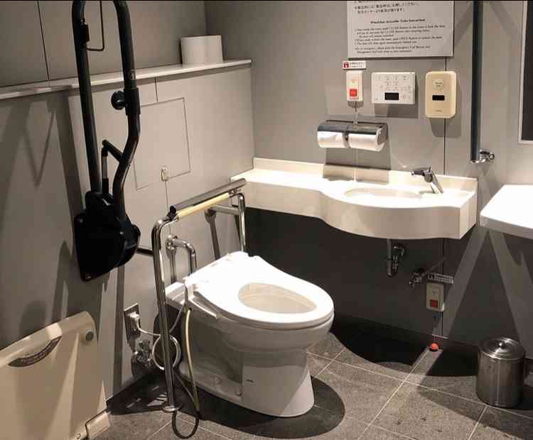 アンジャッシュ渡部建　セクシー女優と不倫？芸能活動無期限自粛　コロナ期間中の行動か