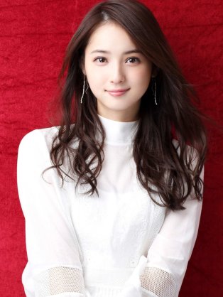 佐々木希、スタッフらに頭下げ謝罪　夫・渡部の出演自粛騒動後、初仕事