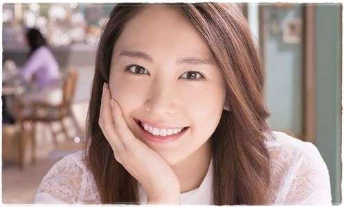 センター分けが似合っている人の画像