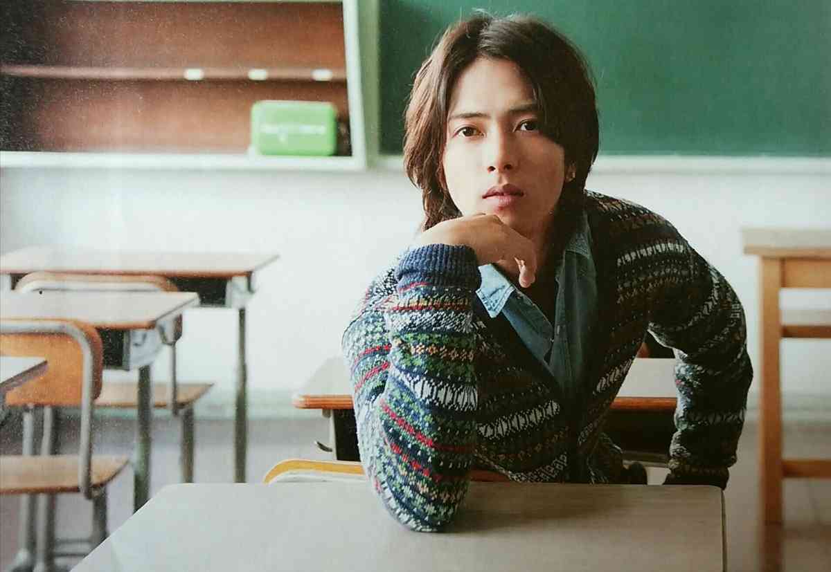 センター分けが似合っている人の画像