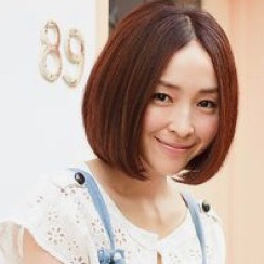 センター分けが似合っている人の画像