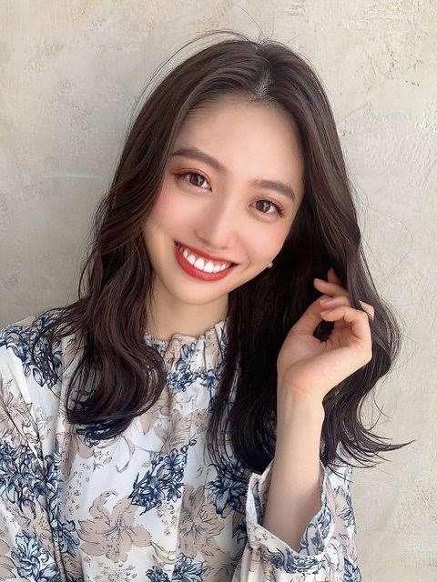 センター分けが似合っている人の画像