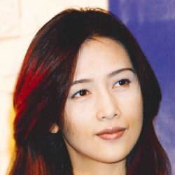 センター分けが似合っている人の画像