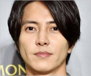 センター分けが似合っている人の画像