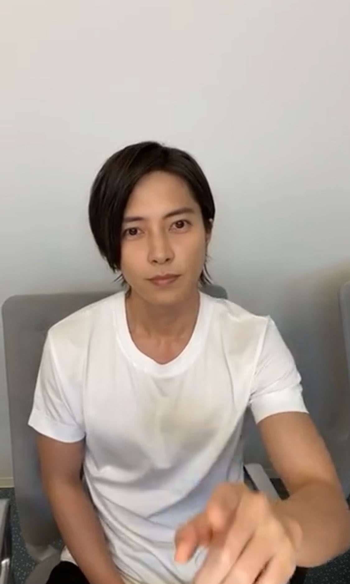 センター分けが似合っている人の画像