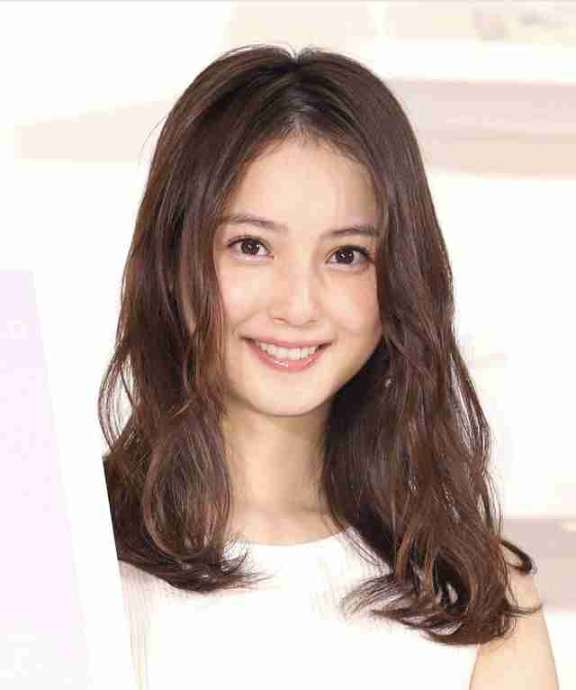 センター分けが似合っている人の画像
