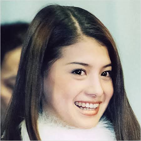 センター分けが似合っている人の画像