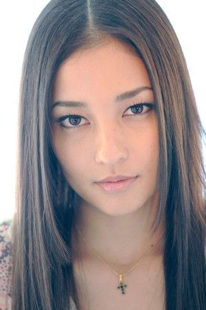センター分けが似合っている人の画像