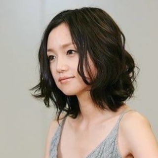 センター分けが似合っている人の画像